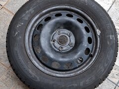 Vand 4 jante + cauciucuri Debica de iarna  215/60R16 + capace